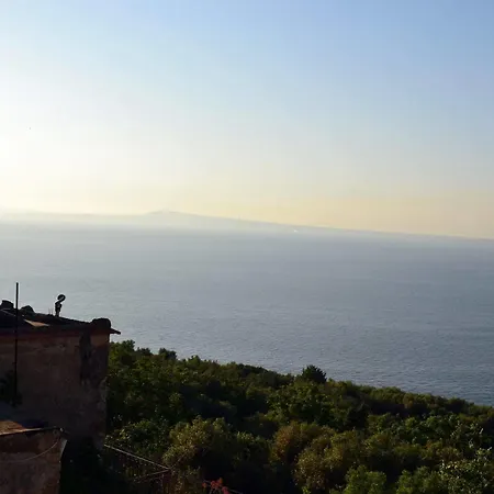 Juliana Bed & Breakfast 3*